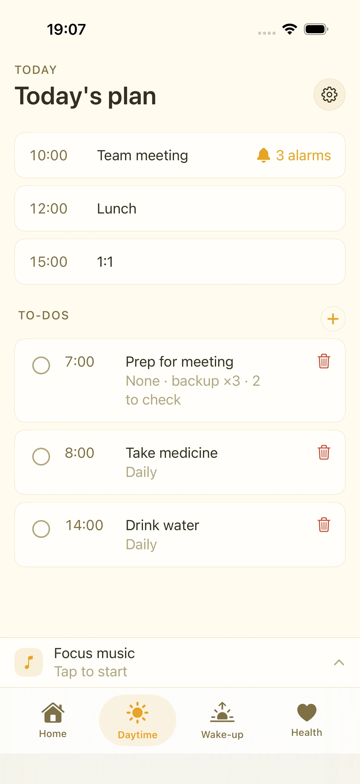 Daytime tab listing today's events in time order, with the to-do list below